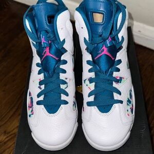 Air Jordan 6 Retro GS Gray Sneakers